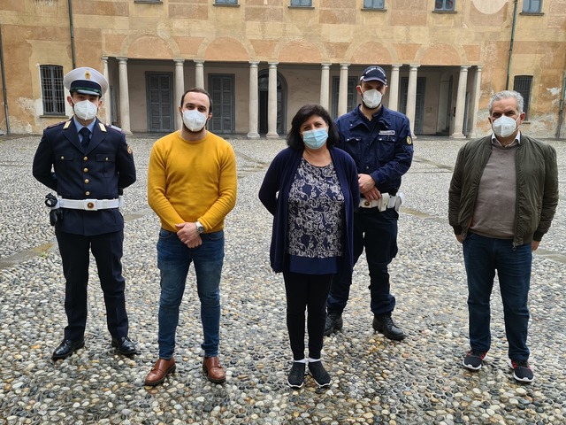 Aumentano le richieste di rinnovi, emesse oltre 1000 carte d'identità in un mese